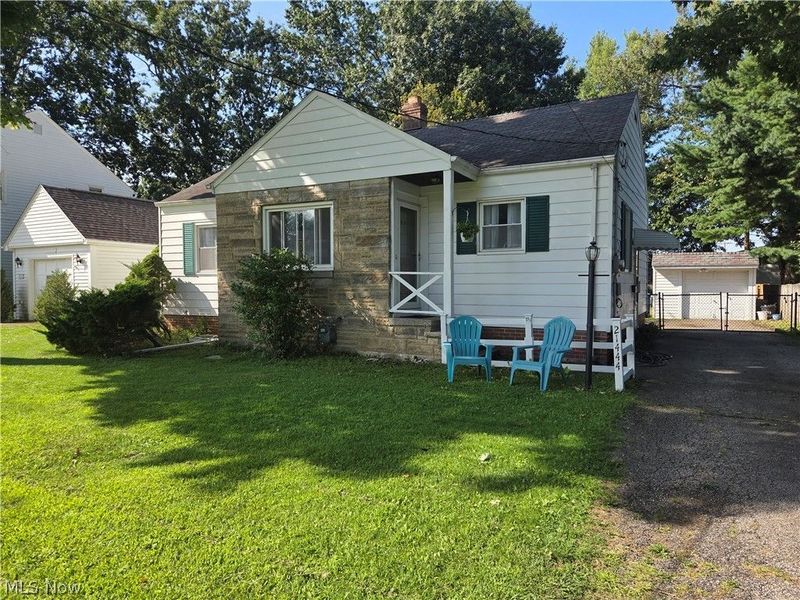 21444 Northwood Avenue, Fairview Park, OH 44126 Photo 2