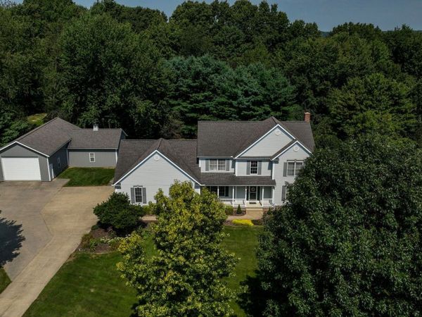 435 Brenelle Lane , Medina, OH 44256