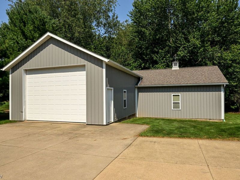 435 Brenelle Lane, Medina, OH 44256 Photo 3