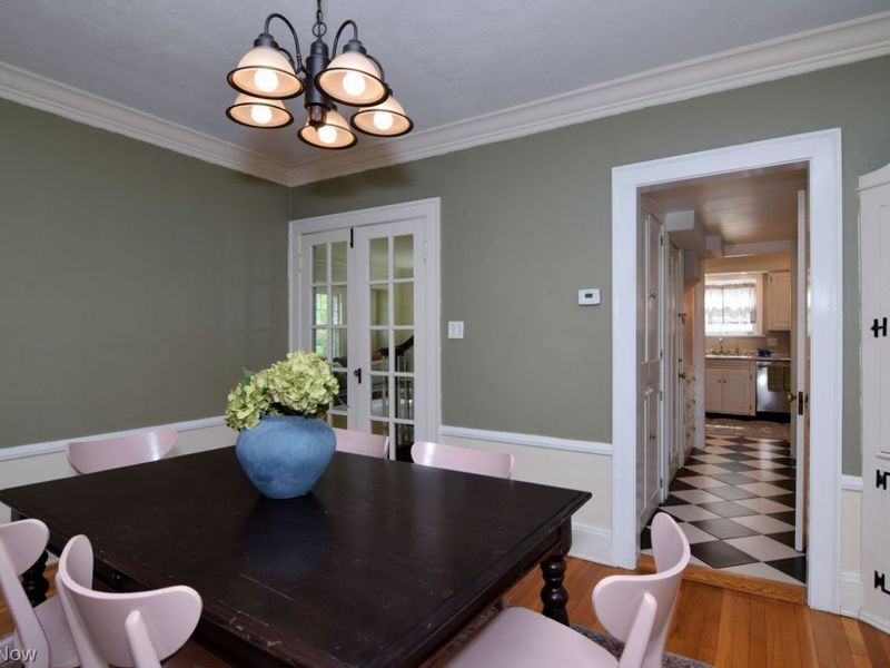 3180 Chadbourne Road, Shaker Heights, OH 44120 Photo 9