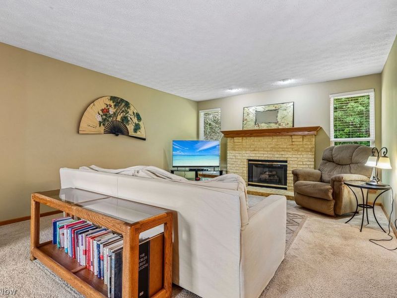 4652 Squire Drive, Sagamore Hills, OH 44067 Photo 10