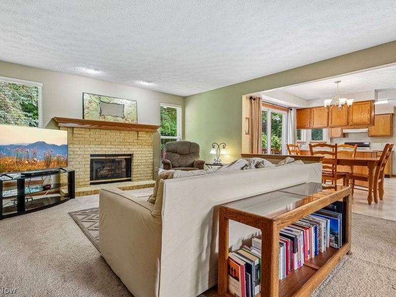 4652 Squire Drive, Sagamore Hills, OH 44067 Photo 11