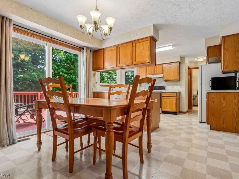 4652 Squire Drive, Sagamore Hills, OH 44067 Photo 14