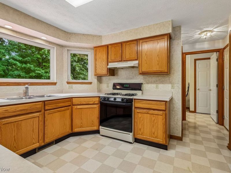 4652 Squire Drive, Sagamore Hills, OH 44067 Photo 17