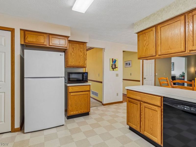 4652 Squire Drive, Sagamore Hills, OH 44067 Photo 20