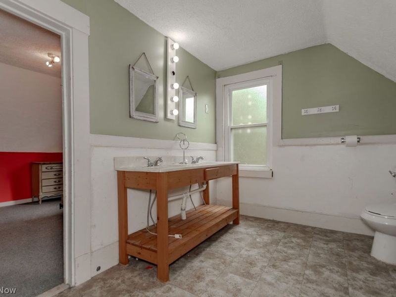 139 Center Street, Chardon, OH 44024 Photo 12