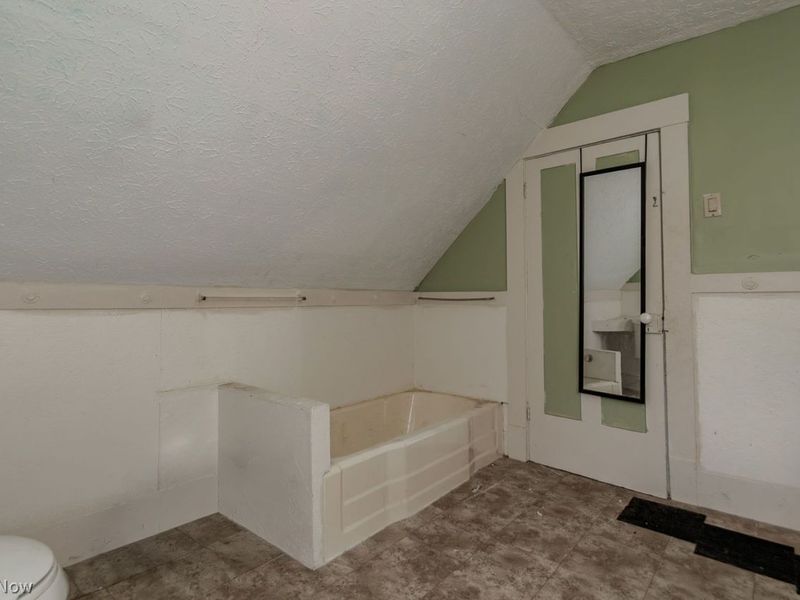 139 Center Street, Chardon, OH 44024 Photo 13