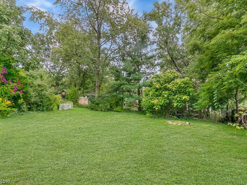 139 Center Street, Chardon, OH 44024 Photo 3