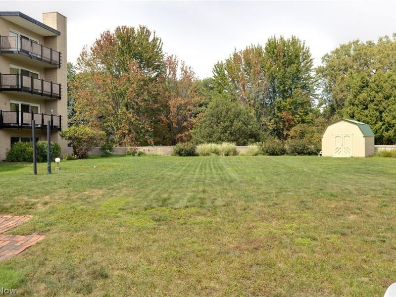 255 N Portage Path, Unit 204, Akron, OH 44303 Photo 24