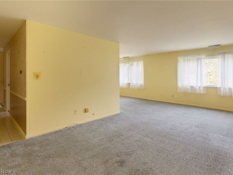 255 N Portage Path, Unit 204, Akron, OH 44303 Photo 4