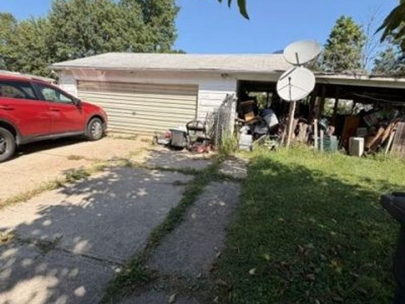 16900 Larchwood Avenue, Cleveland, OH 44135 Photo 7