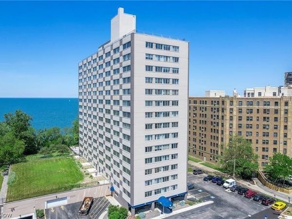 12520 Edgewater Drive , Unit 709, Lakewood, OH 44107