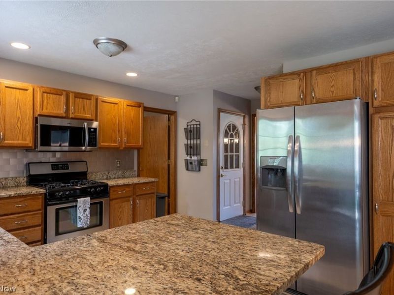 107 Amberwood Court, Boardman, OH 44512 Photo 5