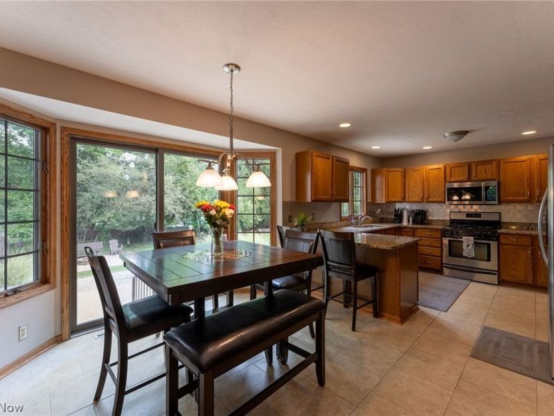 107 Amberwood Court, Boardman, OH 44512 Photo 7