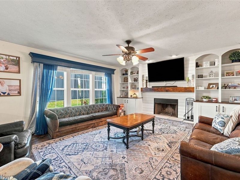 9110 Morgan Circle, North Ridgeville, OH 44039 Photo 2