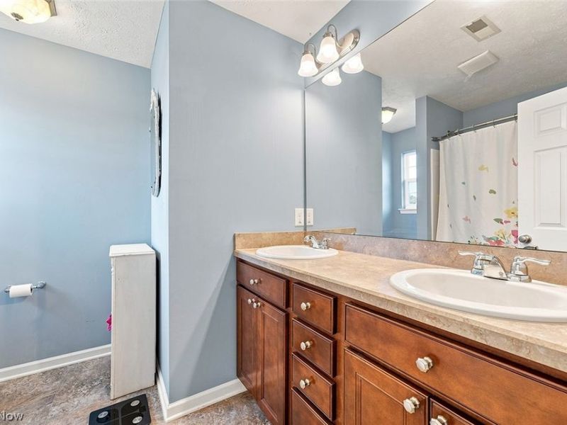 9110 Morgan Circle, North Ridgeville, OH 44039 Photo 22