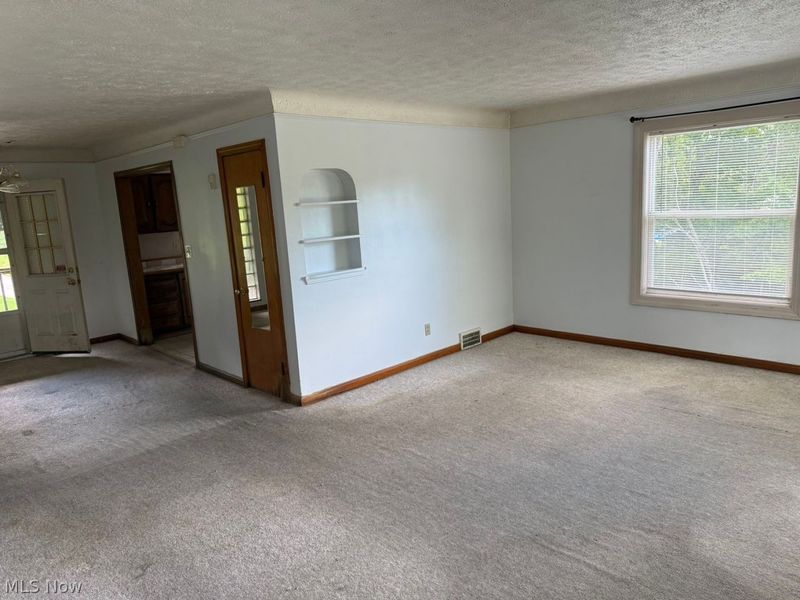 6311 W Pleasant Valley Road, Parma, OH 44129 Photo 5