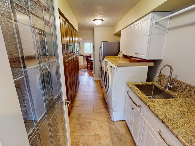 206 Brookside Boulevard, Hinckley, OH 44233 Photo 15