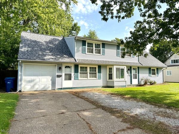 4875 Redwood Drive , Sheffield Lake, OH 44054