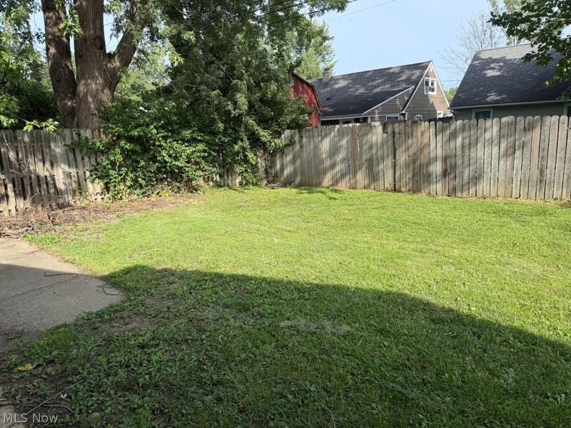 4875 Redwood Drive , Sheffield Lake, OH 44054 Photo 28