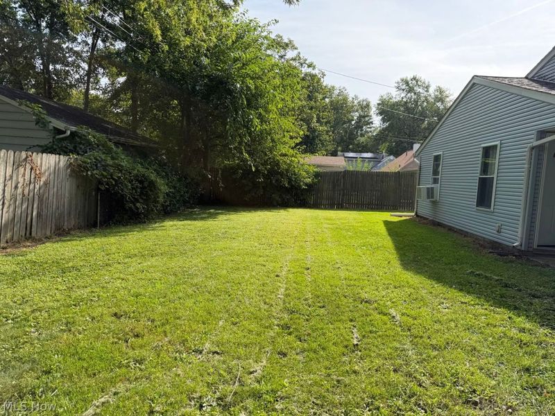 4875 Redwood Drive , Sheffield Lake, OH 44054 Photo 30