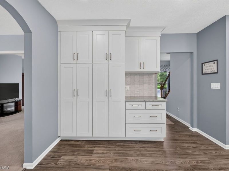 8948 Manor Court, Macedonia, OH 44056 Photo 6