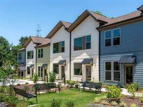 1070 Dill Avenue, Unit 203, Atlanta, GA 30310