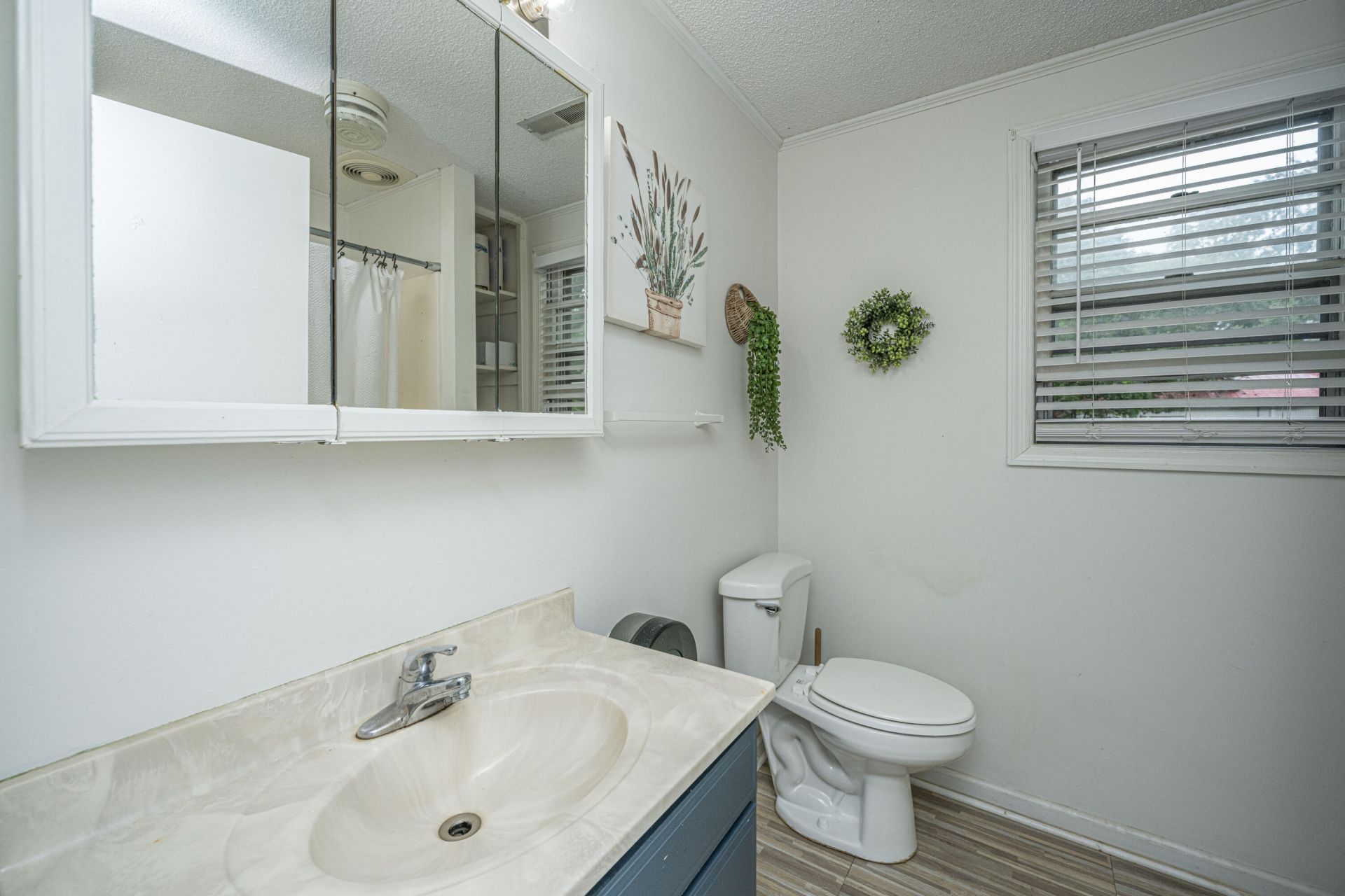 2136 Easy Street  Photo 11