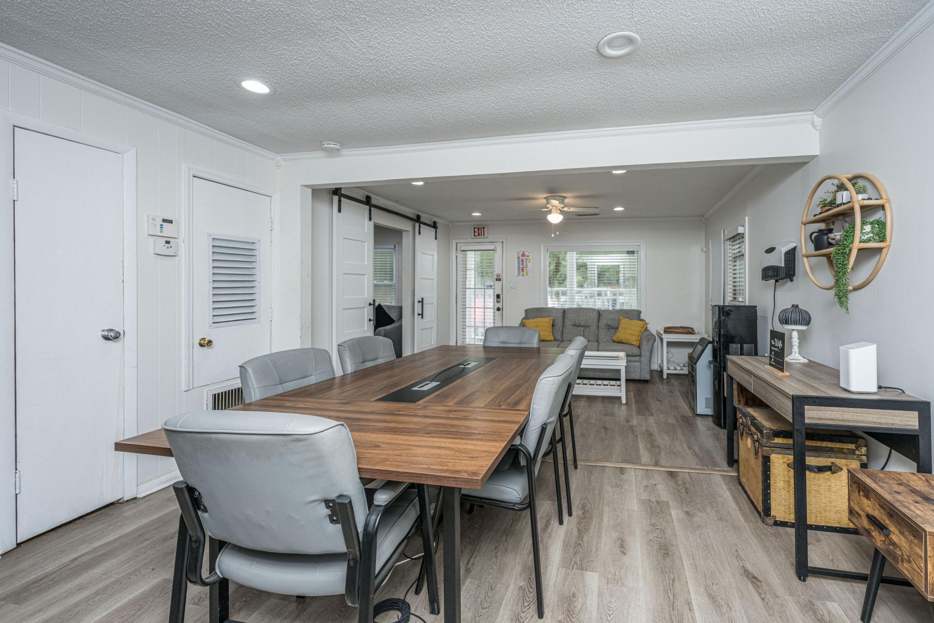 2136 Easy Street  Photo 6