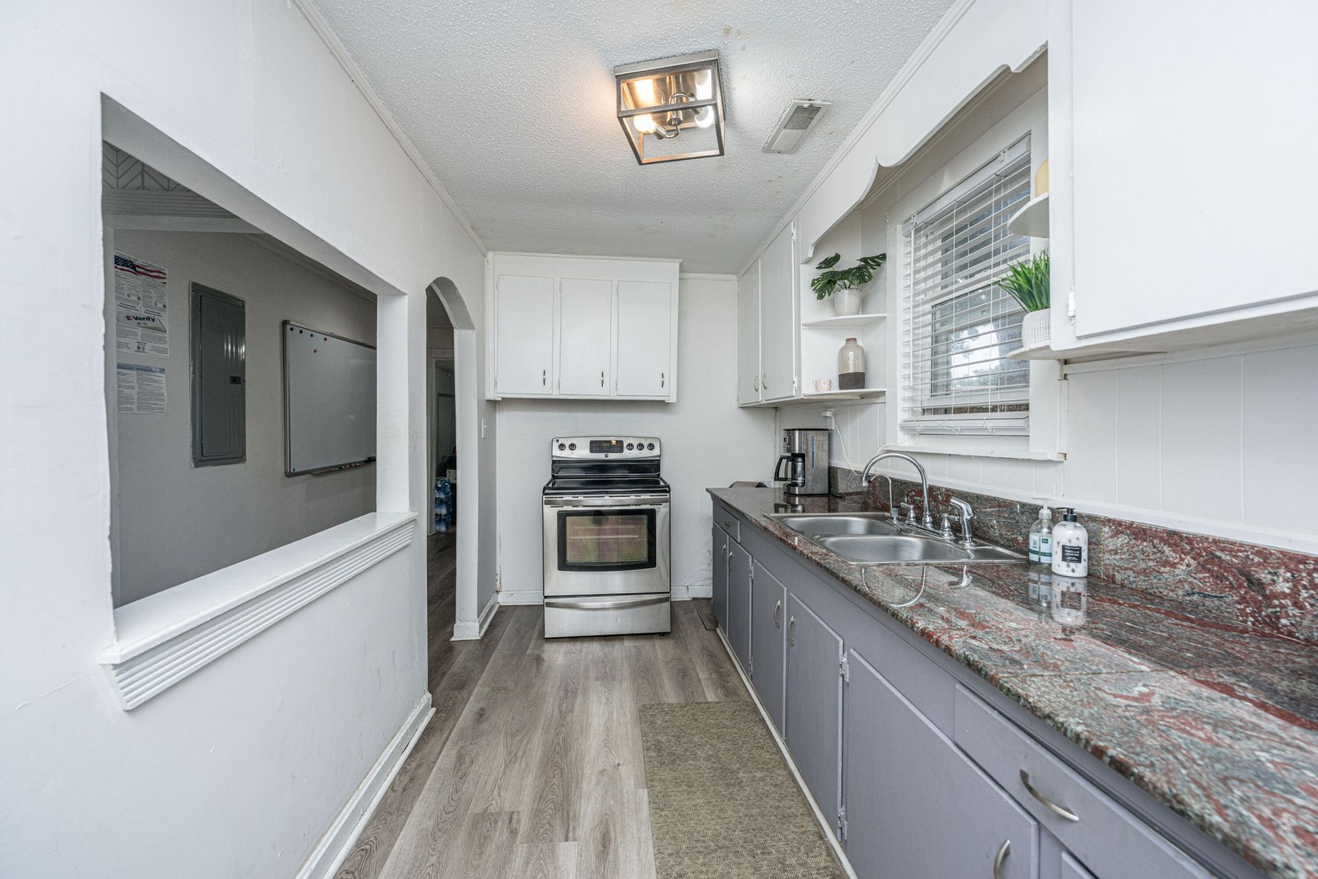 2136 Easy Street  Photo 9