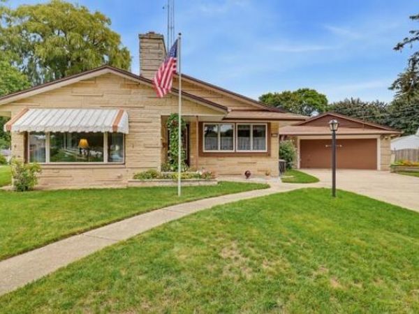 542 E Van Beck AVENUE, Milwaukee, WI 53207