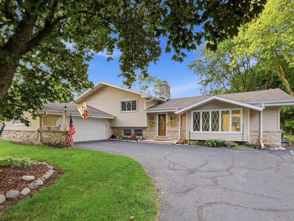 16200 Tomahawk TRAIL, Brookfield, WI 53005