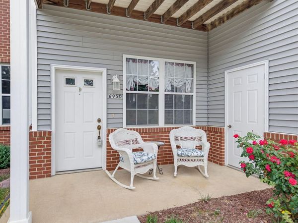 695 W Dekora STREET, Unit D, Saukville, WI 53080