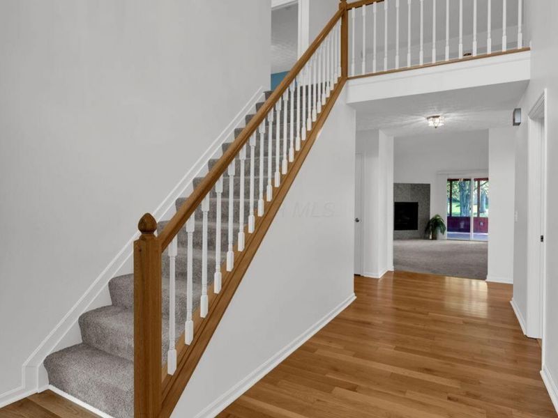 1306 Dobbins Drive, New Albany, OH 43054 Photo 4