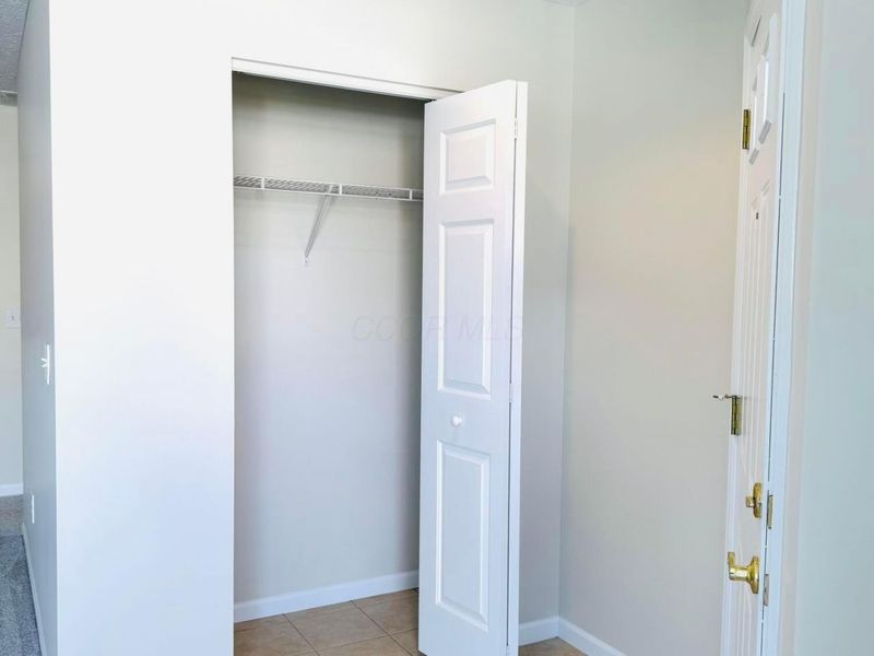 4666 Wenham Park, Unit 28, Columbus, OH 43230 Photo 30