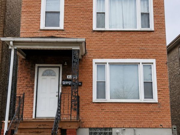 8233 S Escanaba Avenue , Chicago, IL 60617