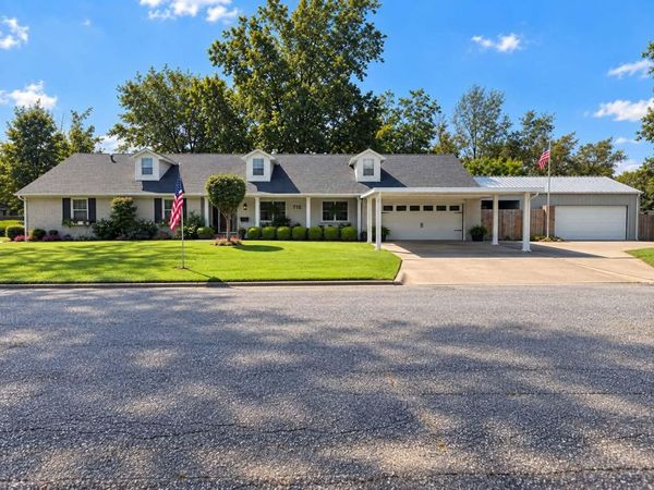 715 Garfield Boulevard , Miami, OK 74354