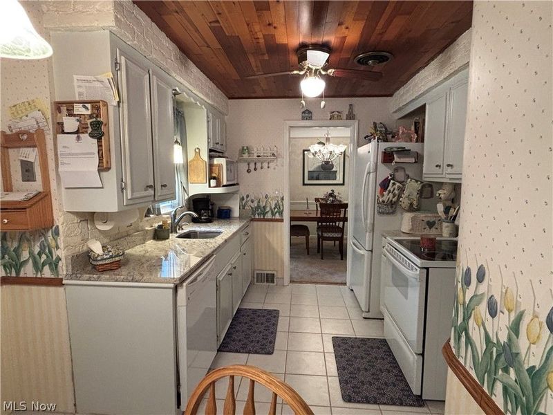1420 Dorsh Road, South Euclid, OH 44121 Photo 3
