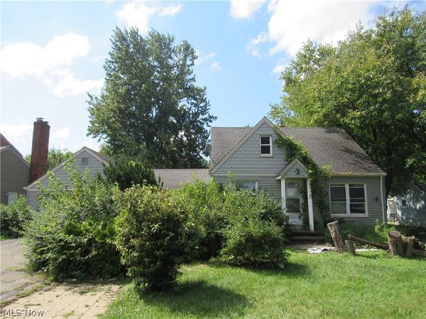 6224 Engle Road, Brook Park, OH 44142