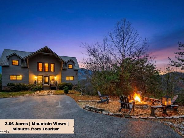 1118 Eagle Pointe Way , Pigeon Forge, TN 37863