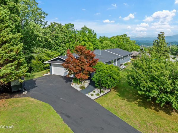 1103 Mayors Drive , Sevierville, TN 37862