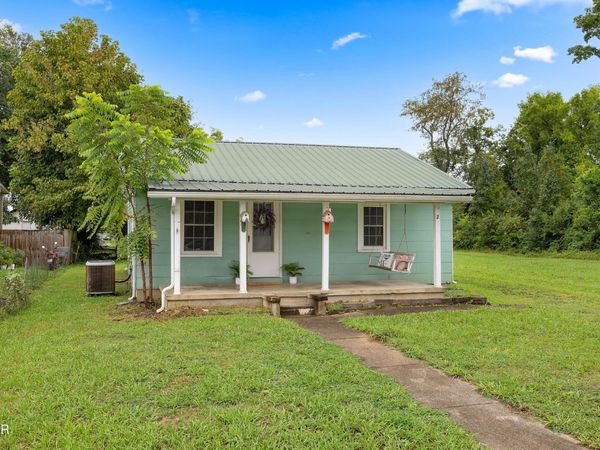 211 Henderson Avenue , Sevierville, TN 37862