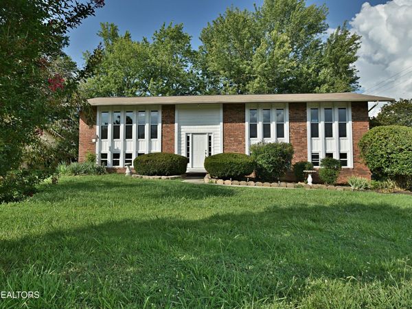 7704 Whitcomb Rd , Powell, TN 37849