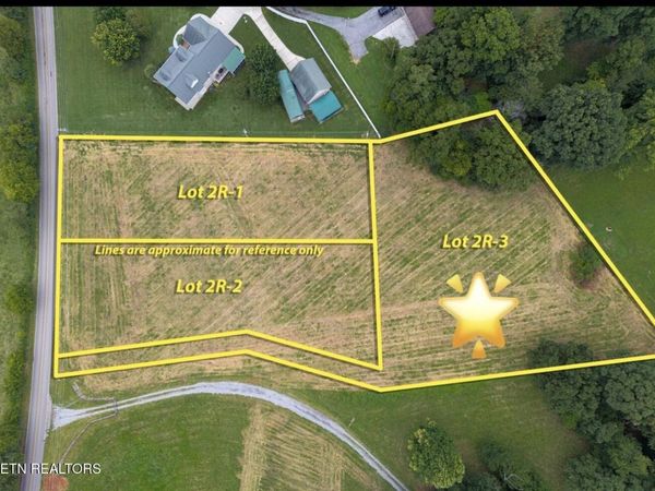 23 Walker Rd , Maryville, TN 37801