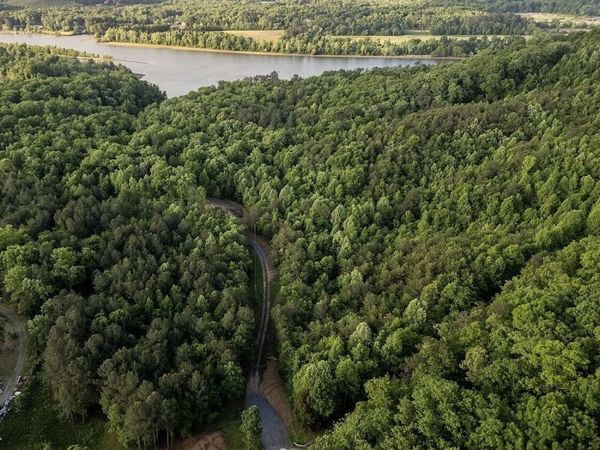 3960 Lamontville Road , Decatur, TN 37322