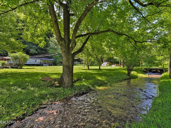 553 Caney Creek Rd , Pigeon Forge, TN 37863