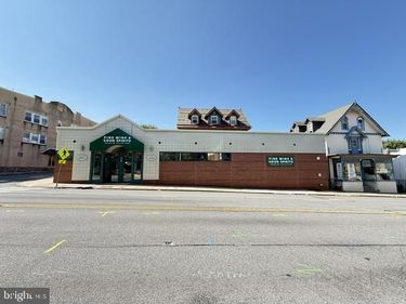 930 W LANCASTER AVENUE, BRYN MAWR, PA 19010