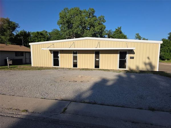 610 N Main Street , Seminole, OK 74868
