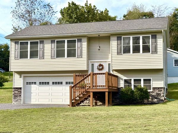 105 Cord Street, Kingwood, WV 26537