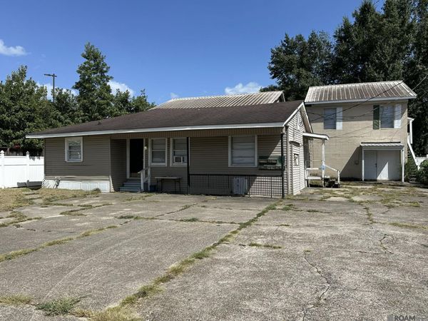 555 E Boyd Dr, Baton Rouge, LA 70808